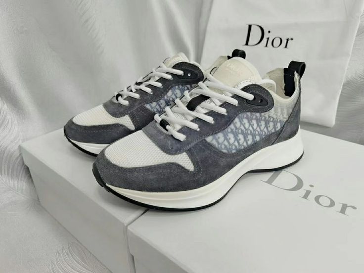 D*or B25 - Grey or black