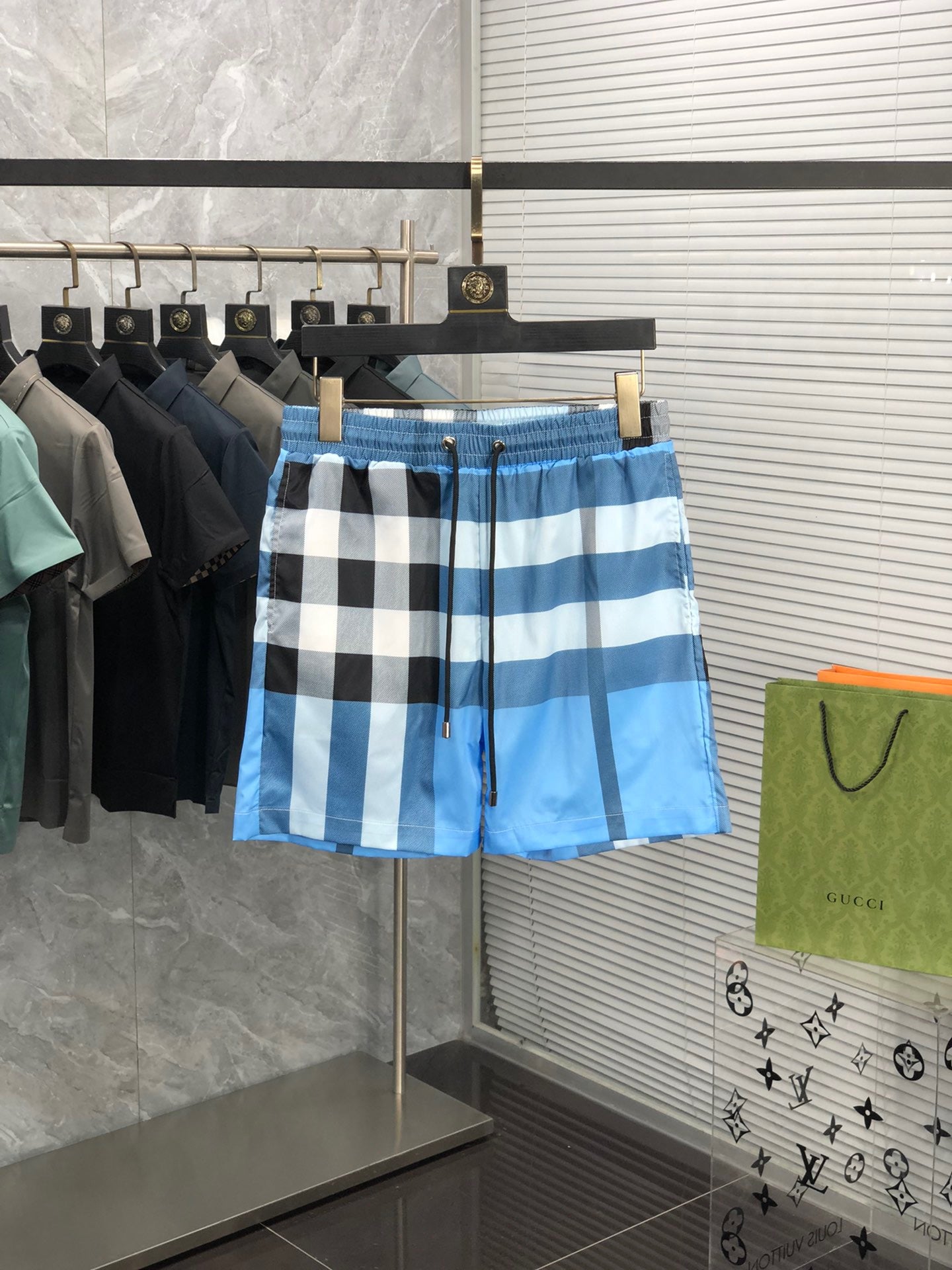 Short Burberry Colors