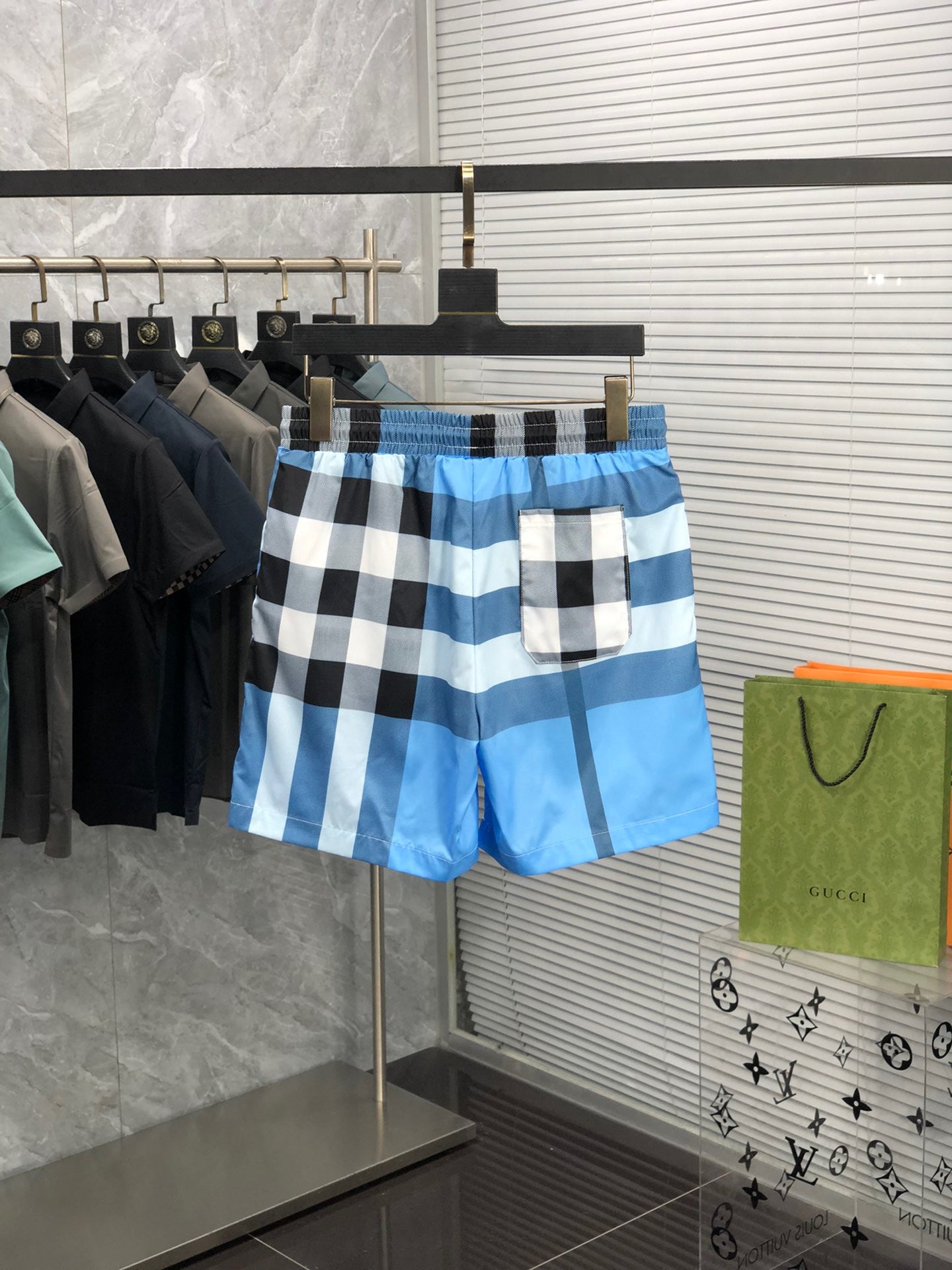 Short Burberry Colors