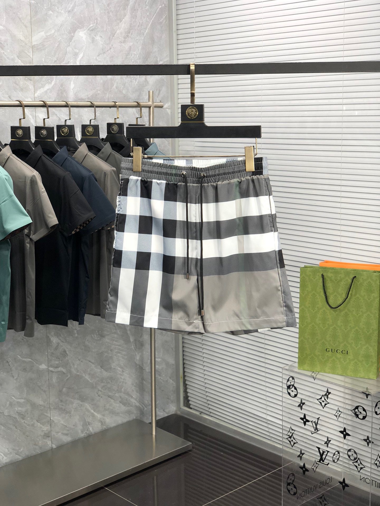 Short Burberry Colors