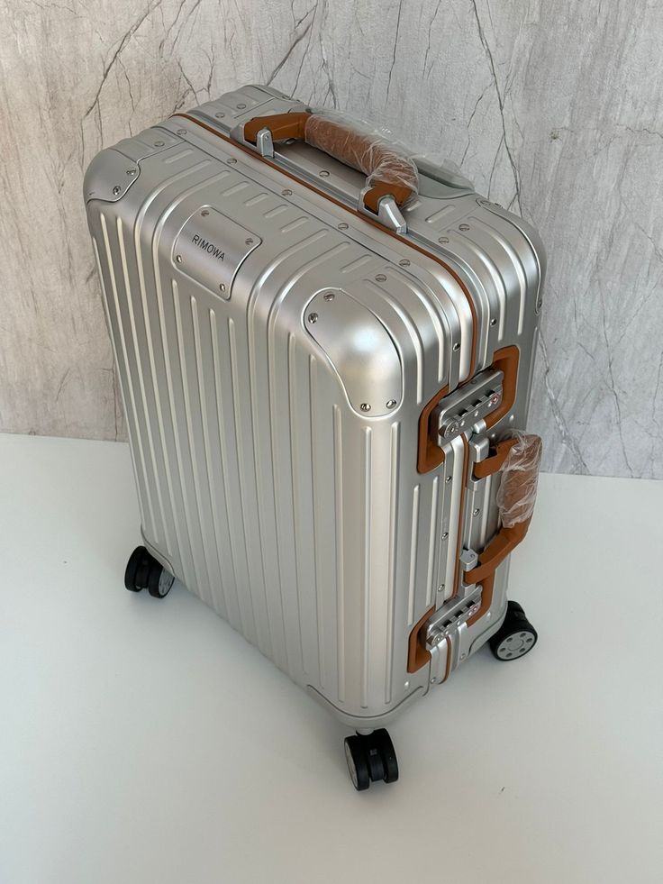 Small Rimowa - Finition cuir