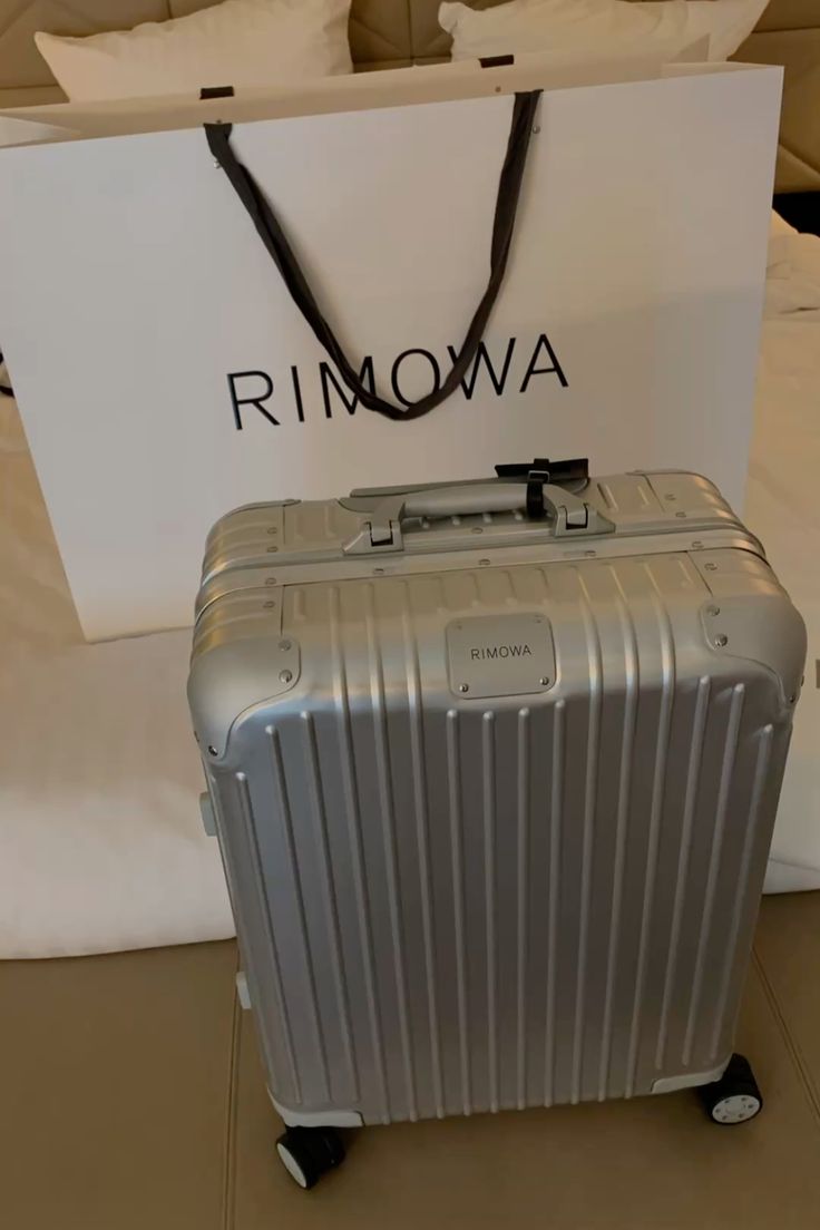 Small Rimowa Classique