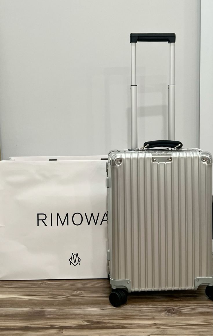 Small Rimowa Classique
