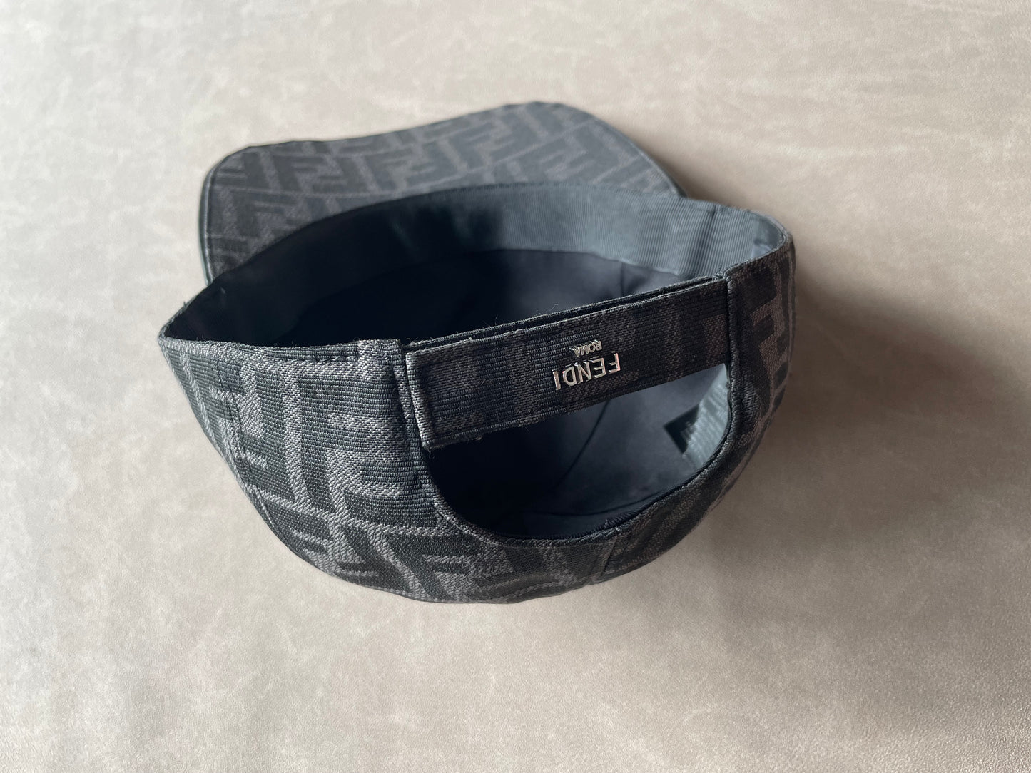 Fendi monogram noir