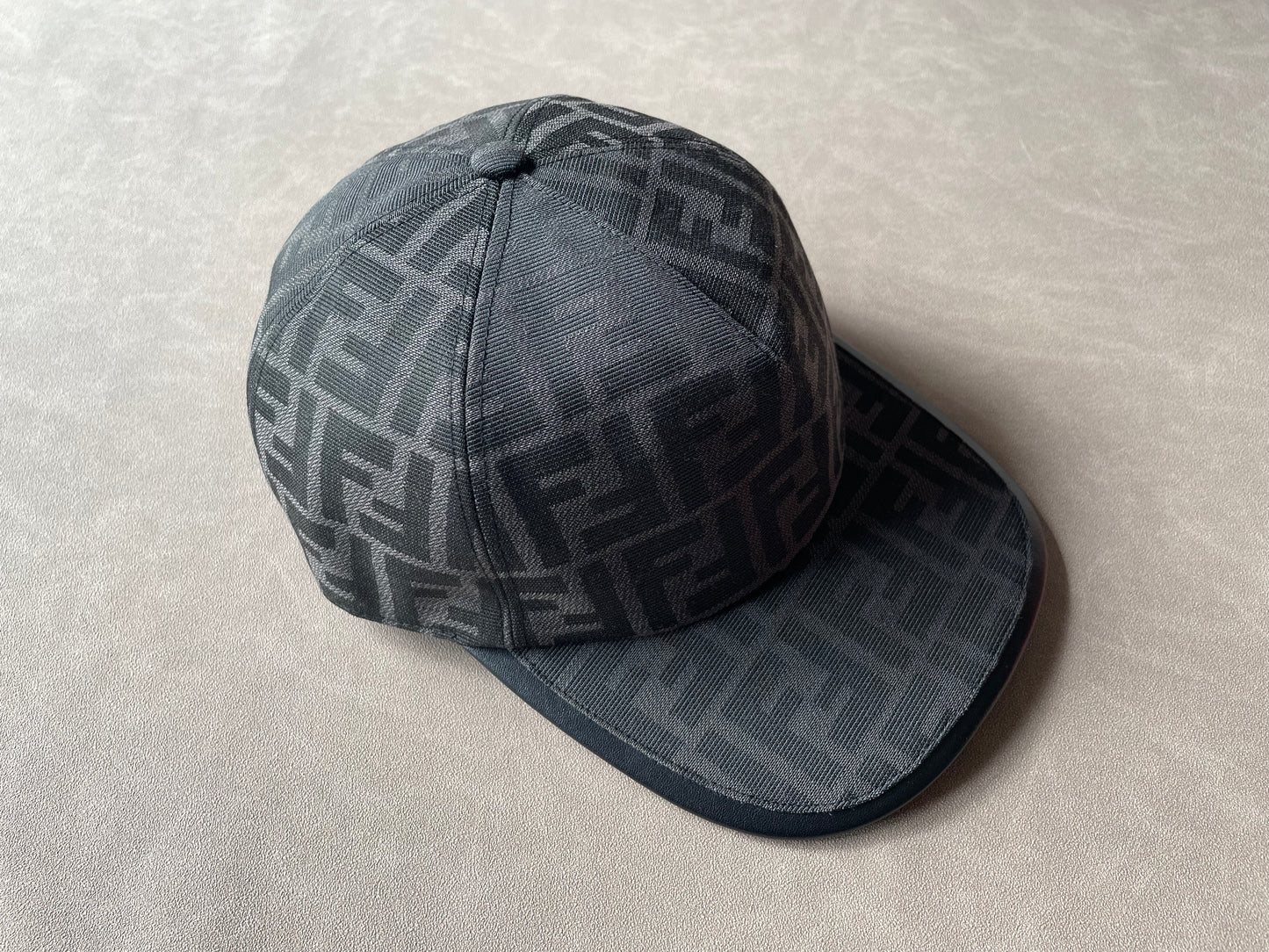 Fendi monogram noir
