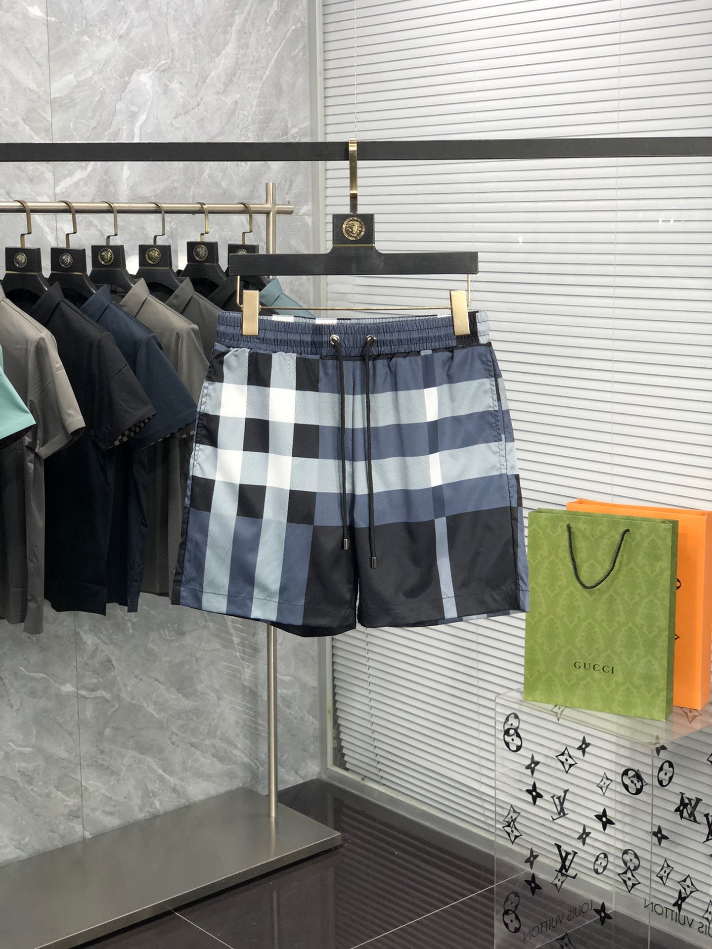 Short Burberry Colors